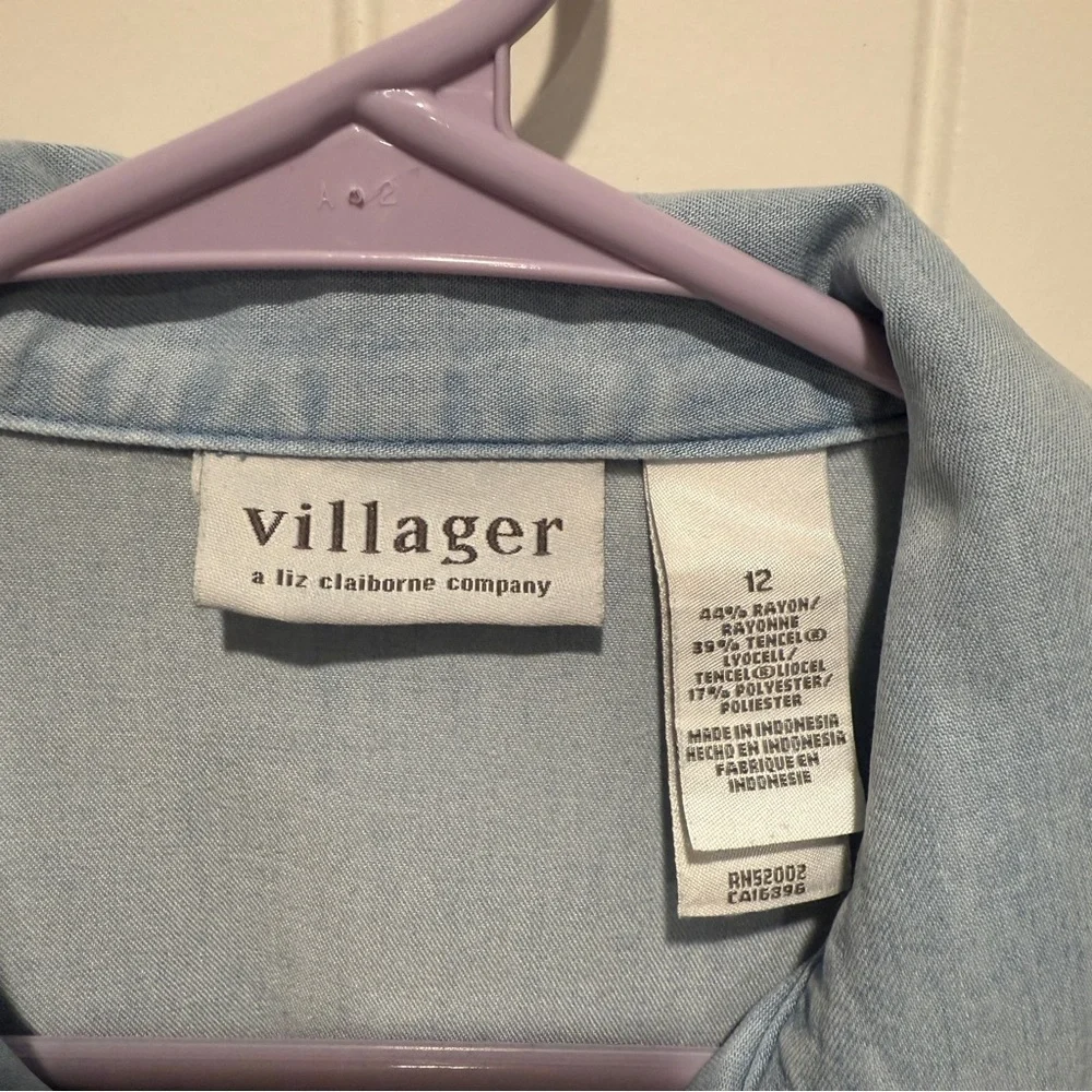 Soft Chambray Button Shirt Jacket - Picture 4 of 8